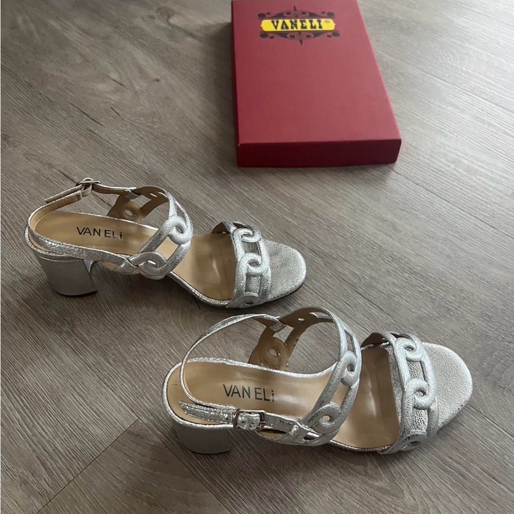 Vaneli silver metallic kitten heels